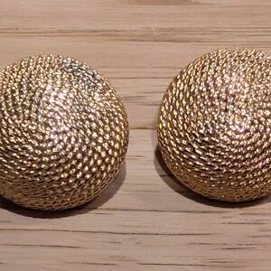 Elegant Gold Textured Earrings